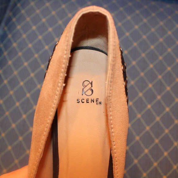 Scene by Shoe Dazzle Suede Studded Heels, sz: 7.5 - Picture 8 of 8